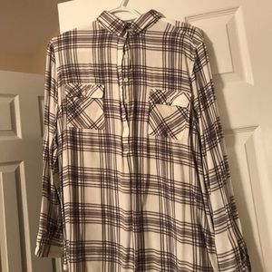 maternity button up